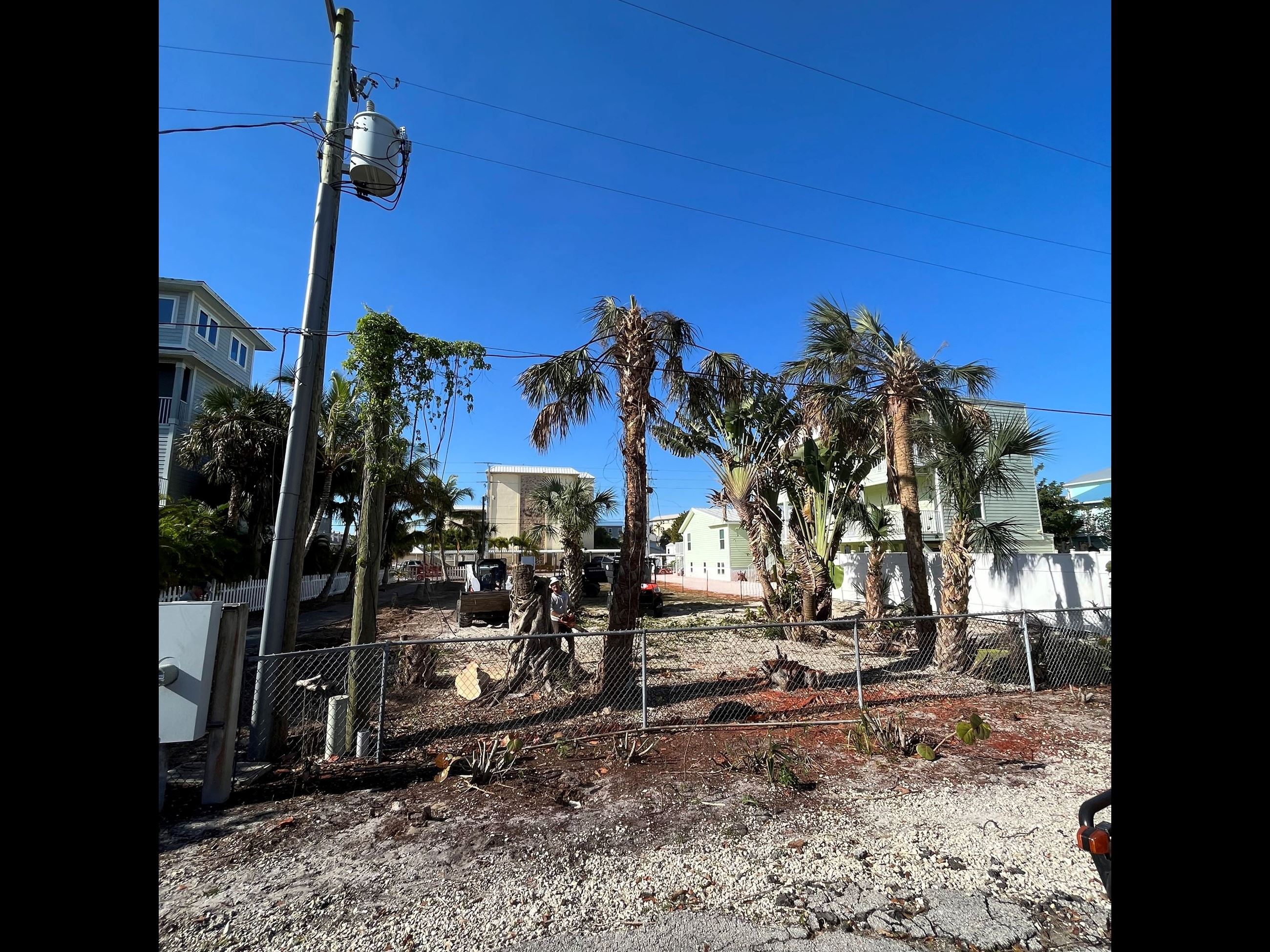 Bay Oaks Front Parcel clearning for future entrance 3-2922 (1)